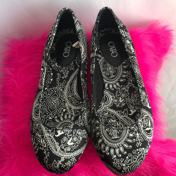 Cato Shoes - Cato black & White Print Ballet Shoes.NWOT